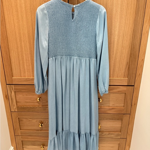 INGRID & ISABEL Meadow Chambray Maternity Dress - Picture 11 of 11